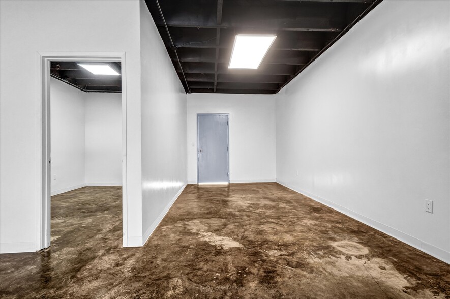 More Photos Of 520 W Pacific Coast Hwy, Long Beach Flex For Sale