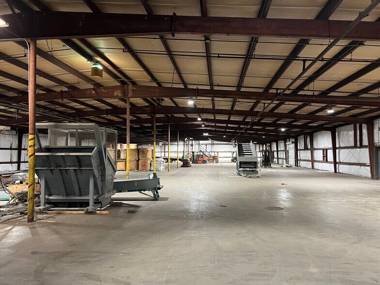 More Photos Of 110 W 34th St, Chattanooga Warehouse For Sale