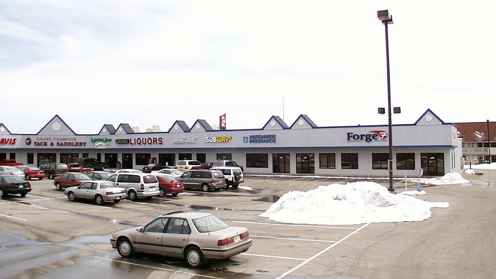 More Photos Of 3905 W 96th St, Indianapolis Storefront For Lease