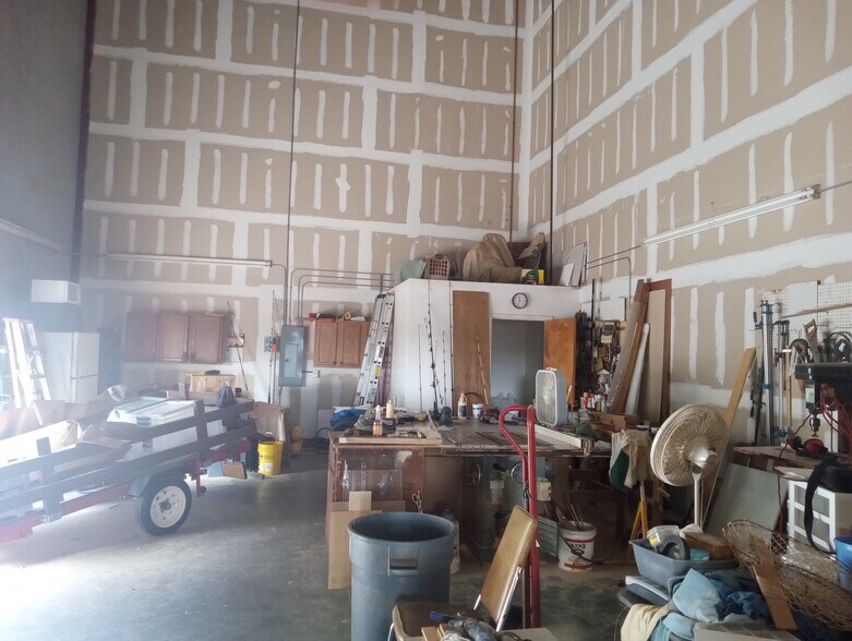 More Photos Of 4188 Westroads Dr, Riviera Beach Warehouse For Sale