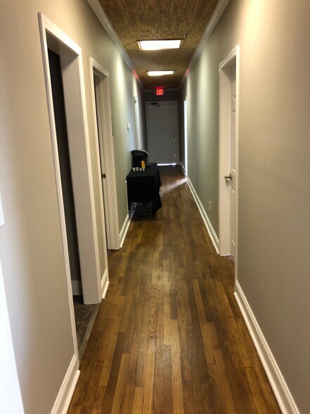 More Photos Of 113 S Perry St, Lawrenceville Office For Lease