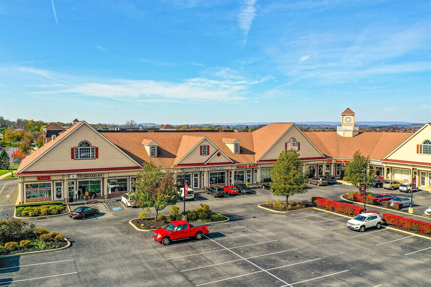 More Photos Of 850 Golden Dr, Blandon Unknown For Lease