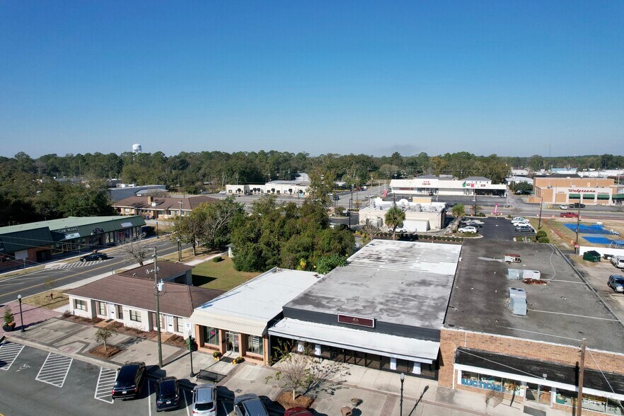 More Photos Of 180 S Macon St, Jesup Storefront Retail Office For Sale