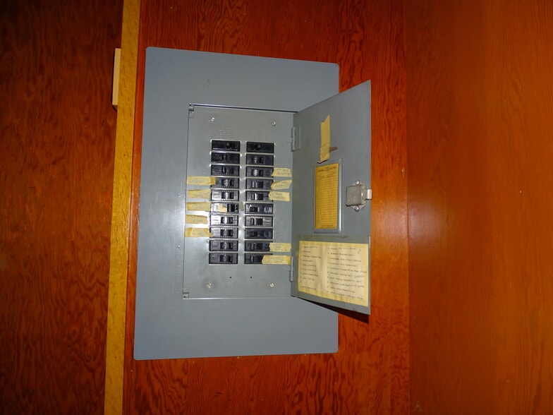 More Photos Of 417 E Sunbury St, Shamokin Storefront Retail Office For Sale
