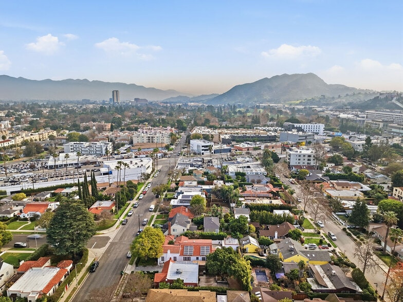 More Photos Of 10714 Valley Spring Ln, North Hollywood Apartments For Sale