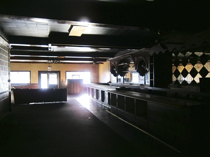 121 N Main St, Tonopah, NV 89049 Bar For Sale