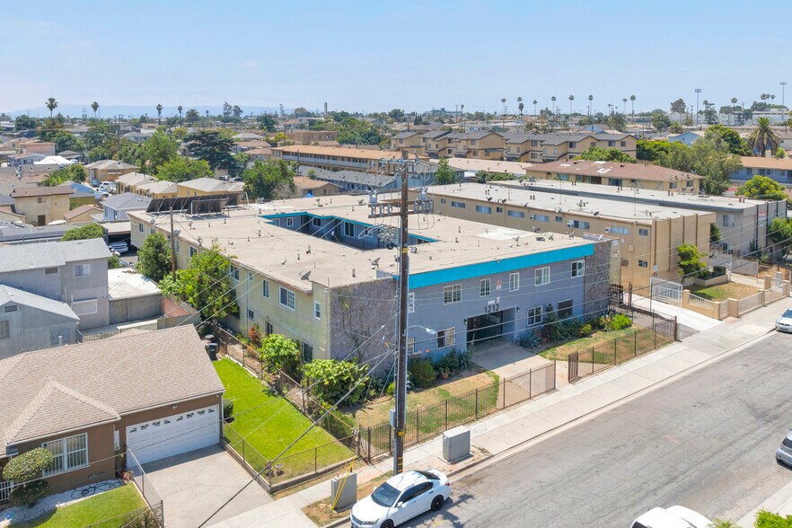 More Photos Of 1212 W 107th St, Los Angeles Apartments For Sale