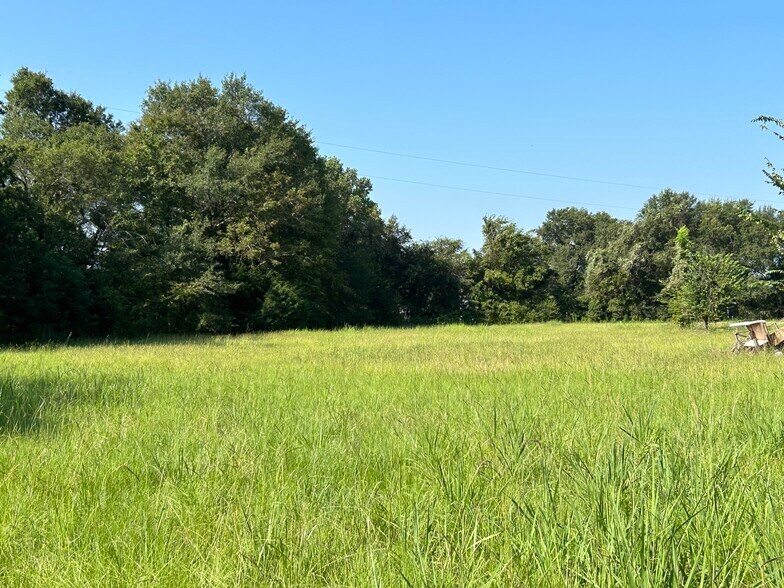 More Photos Of 10411 S US Highway 79, Palestine Warehouse For Sale