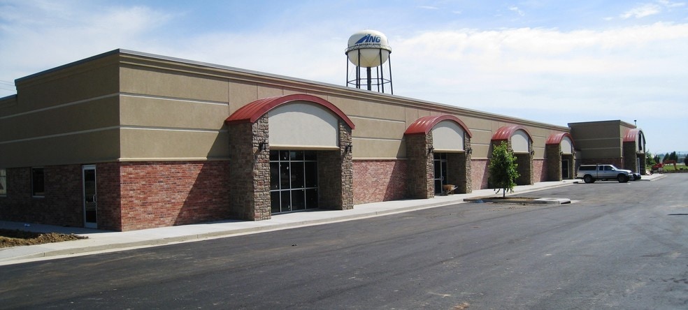More Photos Of 5400 Phoenix Ave, Fort Smith Department Store For Lease