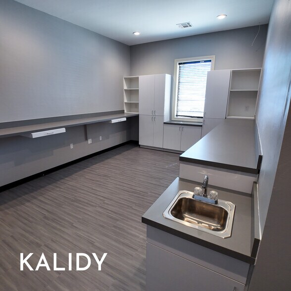 More Photos Of 2220 NW 164th St, Edmond Office For Sale