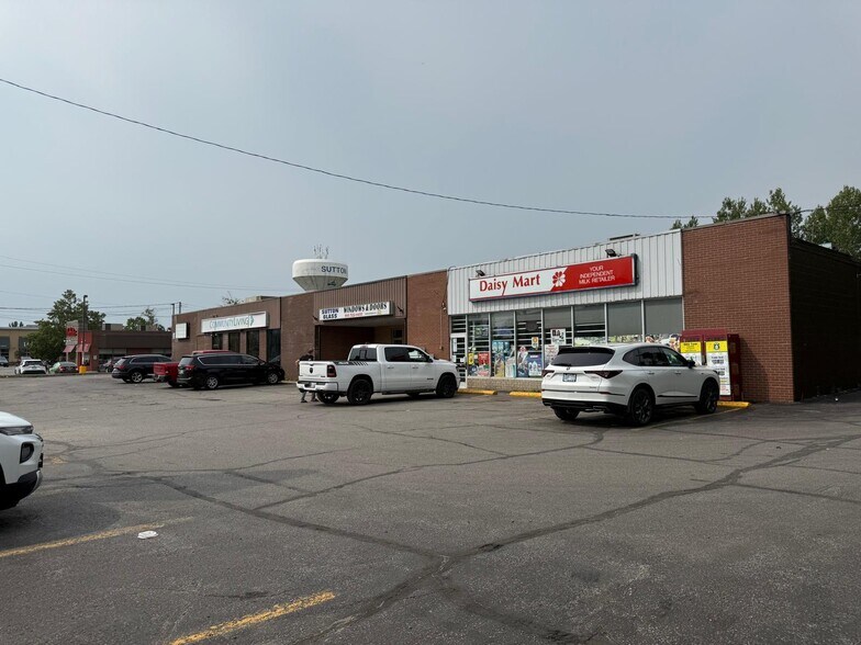 More Photos Of 20962 Dalton Rd, Georgina Storefront For Sale