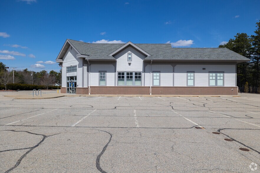 More Photos Of 105 Milton Rd, Rochester Freestanding For Sale