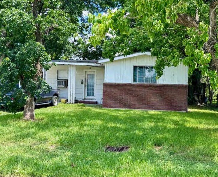 More Photos Of 2013 Center St, Deer Park Carwash For Sale