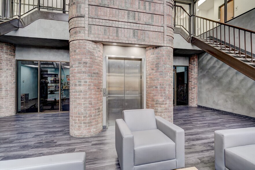 More Photos Of 111 SW C Ave, Lawton Medical For Sale