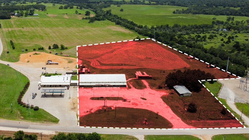 More Photos Of 2989 S Highway 304, Rosanky Warehouse For Lease