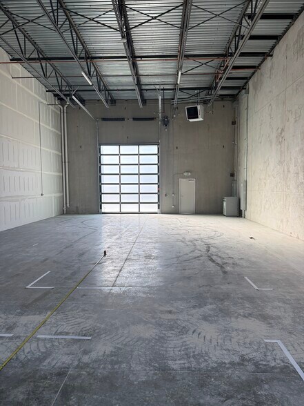 More Photos Of 2609 Reagan Pk Ln, Bluffdale Warehouse For Lease