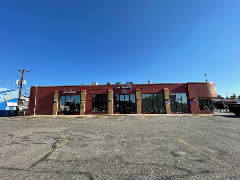 More Photos Of 3299 S Broadway, Englewood Freestanding For Lease