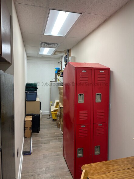 More Photos Of 93 Caterpillar Dr, Joliet Office For Sale