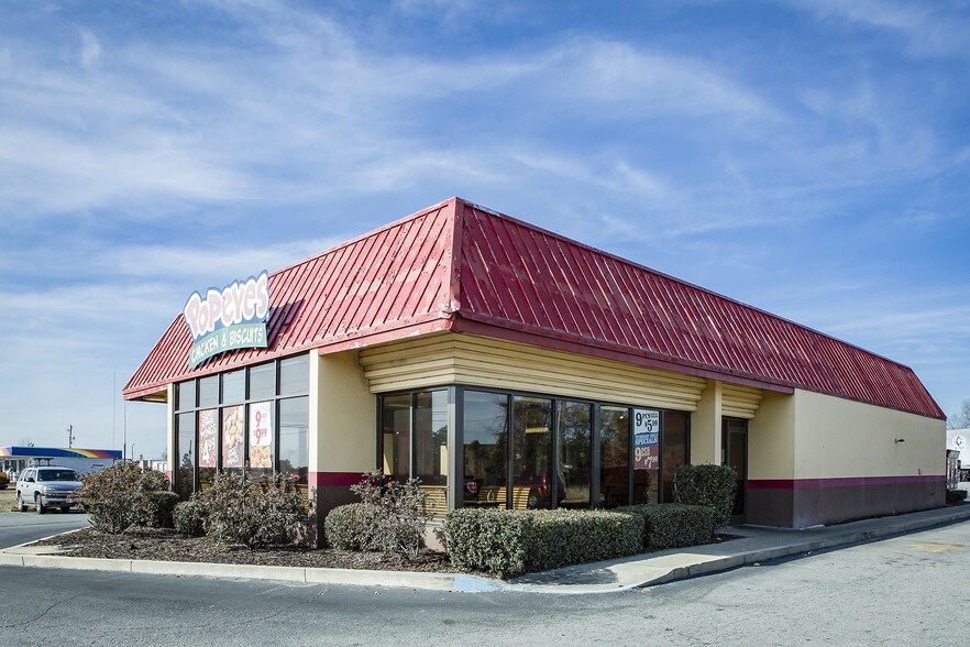 More Photos Of 1515 E Union St, Vienna Fast Food For Sale