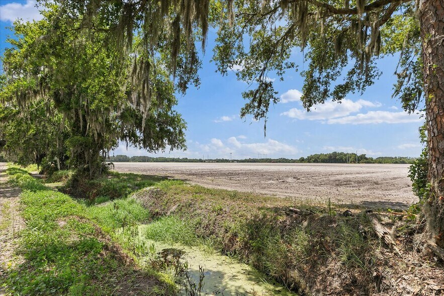 More Photos Of 233 E River Rd, East Palatka Land For Sale