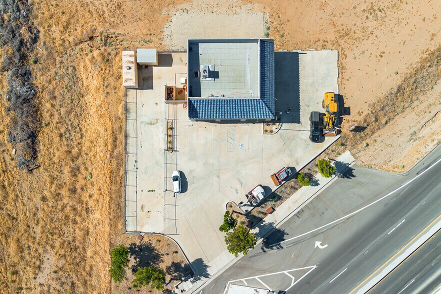 More Photos Of 2660 Pearblossom Hwy, Palmdale Office Residential For Sale