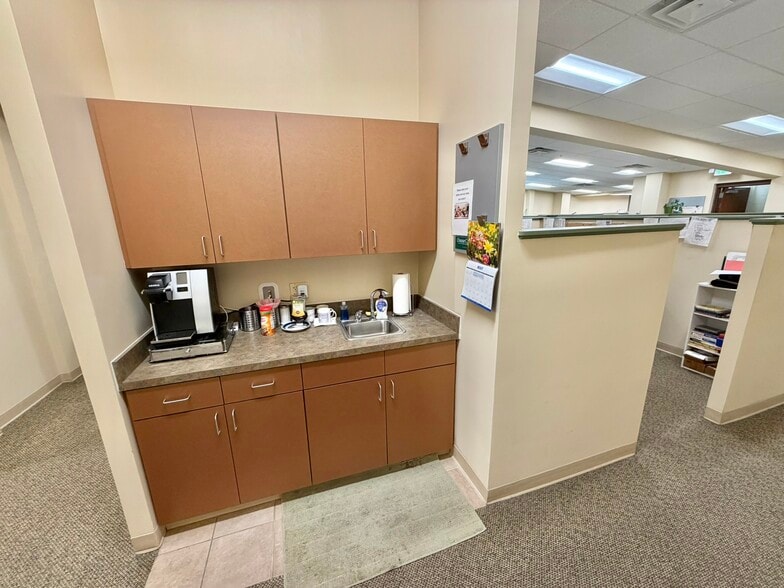 More Photos Of 6339 Howard Ln, Elkridge Office For Sale