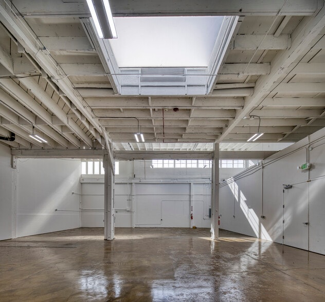 More Photos Of 3421 Hollis St, Oakland Warehouse For Sale