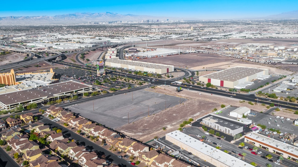 More Photos Of 703 W Lake Mead Pkwy, Henderson Land For Sale