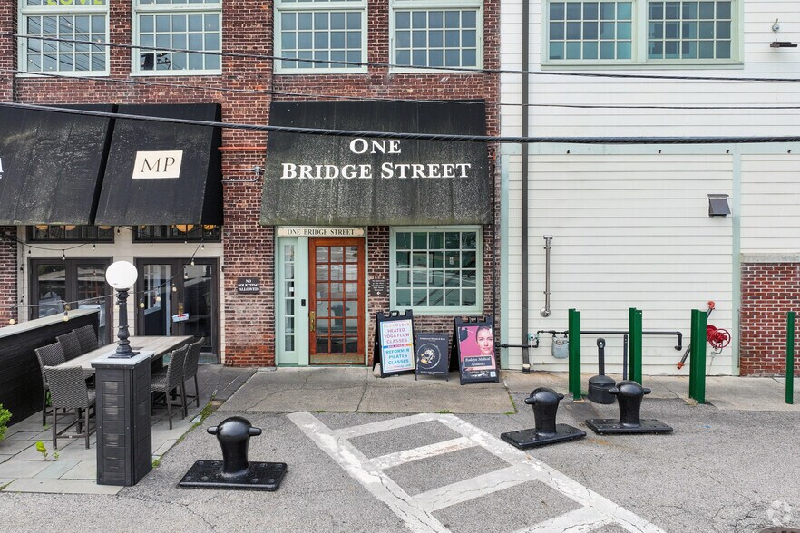 More Photos Of 1 Bridge St, Irvington Office For Lease