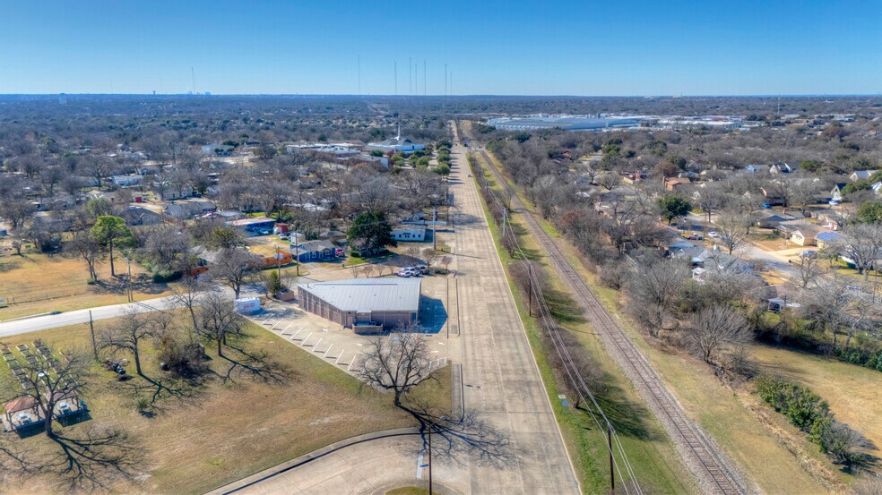 More Photos Of 300 Santa Fe Trl, Duncanville Freestanding For Sale