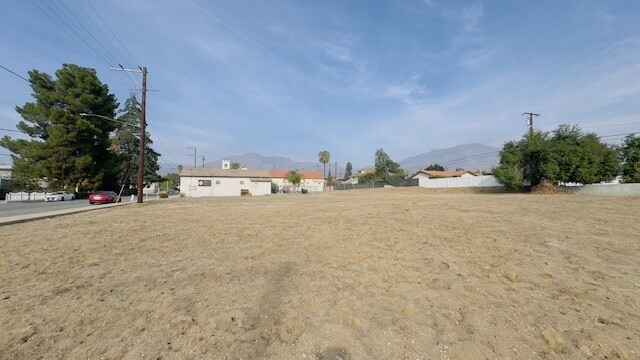 More Photos Of 6979 Palm Ave, Highland General Retail For Sale