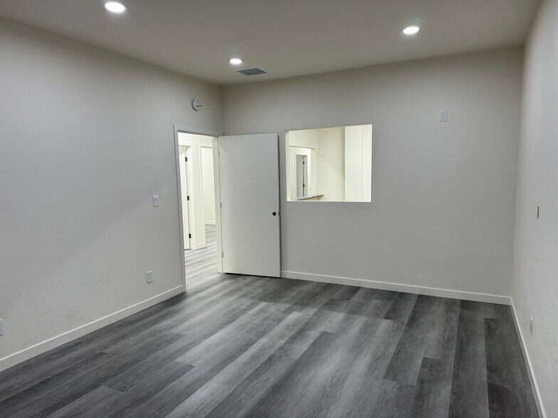 More Photos Of 500 E Compton Blvd, Compton Medical For Lease