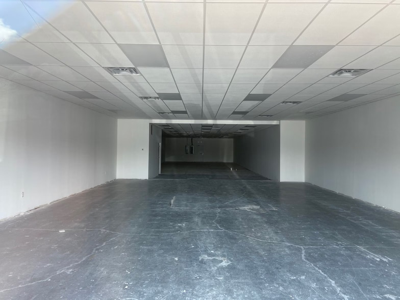 More Photos Of 10834 E US Highway 36, Avon Unknown For Lease