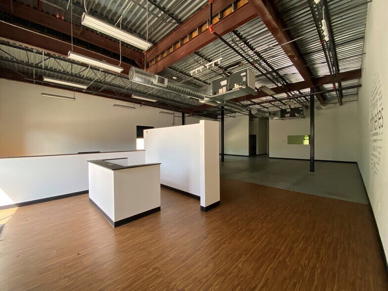More Photos Of 8101 Kuykendahl Rd, The Woodlands Office For Lease