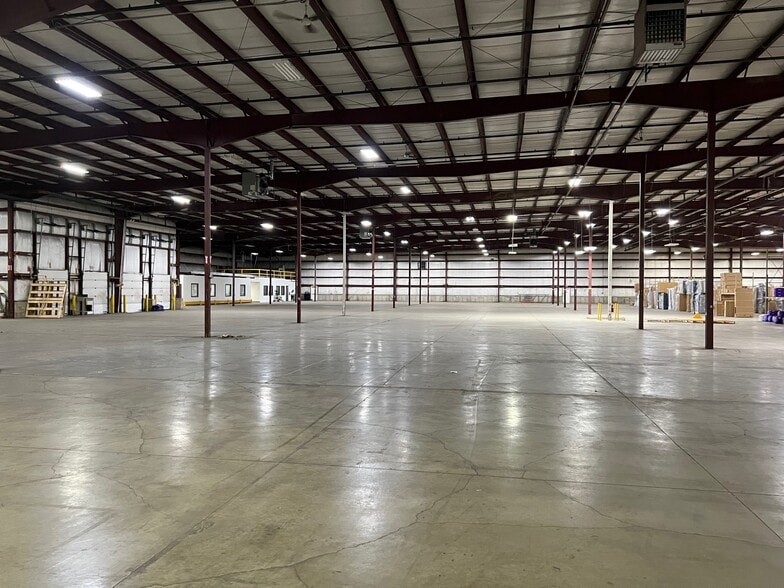 More Photos Of 2851 Prairie St SW, Grandville Manufacturing For Lease