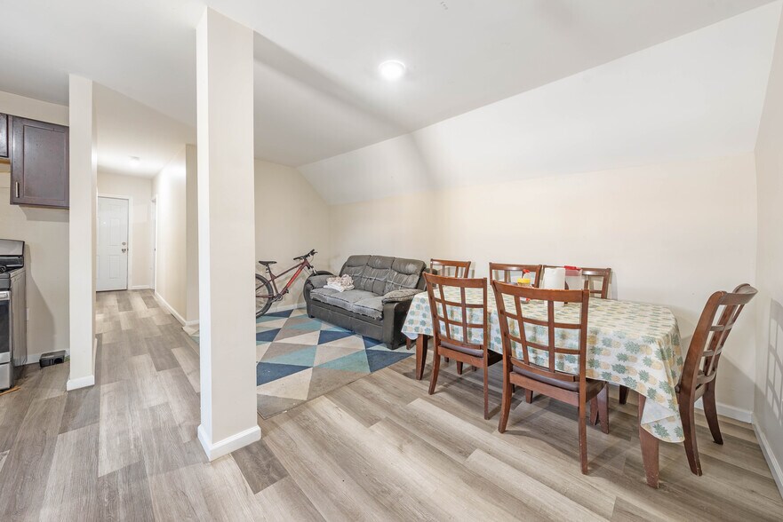 More Photos Of 146 Sherman Ave, Newark General Retail For Sale