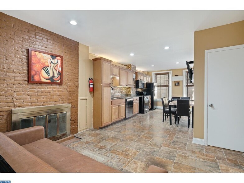 More Photos Of 4 S Strawberry St, Philadelphia Apartments For Sale