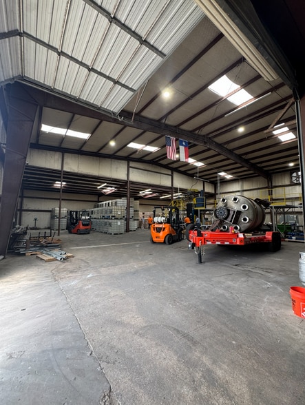 More Photos Of 616 S 9th St, Corsicana Warehouse For Sale