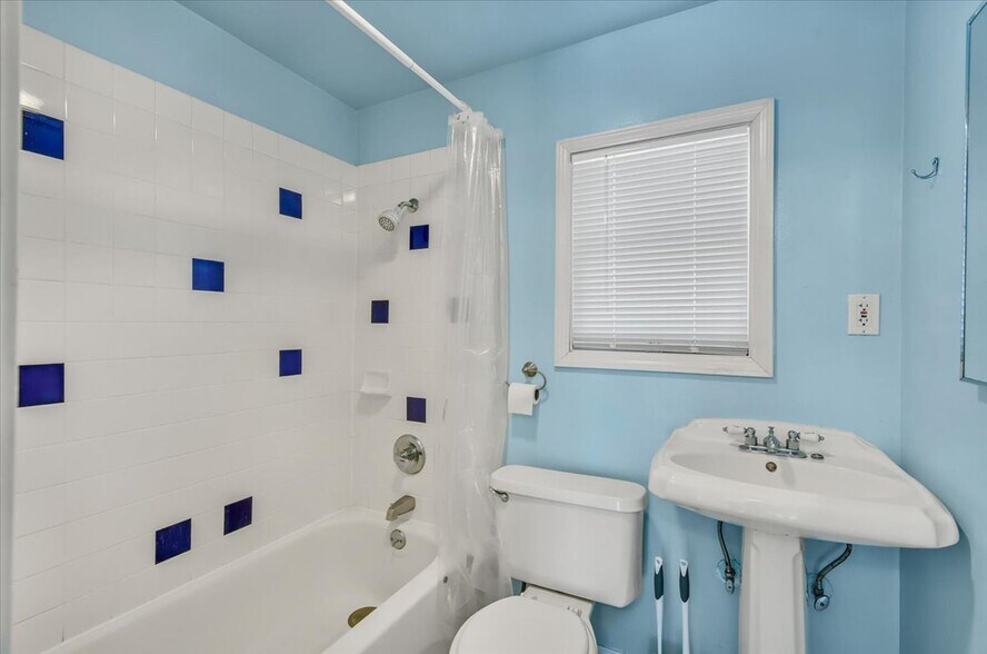 More Photos Of 1827-1829 Berkeley Way, Berkeley Apartments For Sale