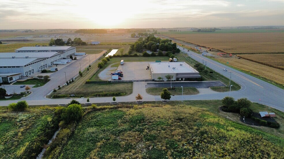 More Photos Of 450 N Enterprise Blvd, Lebanon Warehouse For Sale