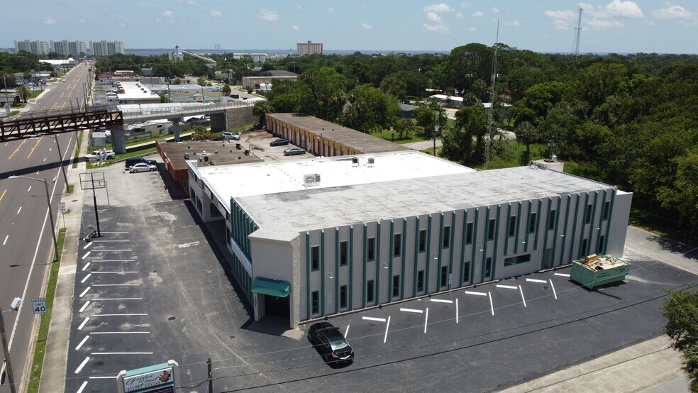 More Photos Of 1225-1231 Garden St, Titusville Office For Sale