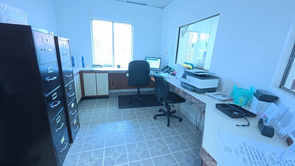 More Photos Of 926 14th St N, Texas City Medical For Sale