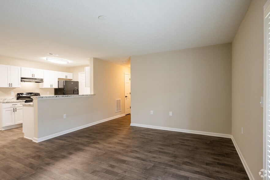 More Photos Of 1201 Edenham Ct, Virginia Beach Apartments For Sale
