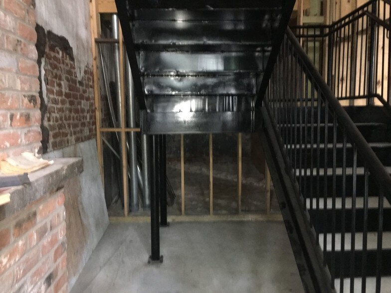 More Photos Of 801 Frenchmen St, New Orleans Restaurant For Lease