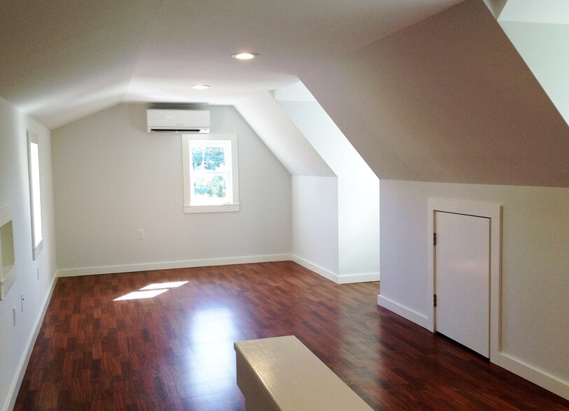 More Photos Of 15 S 7th Ave, Long Branch Self Storage For Lease