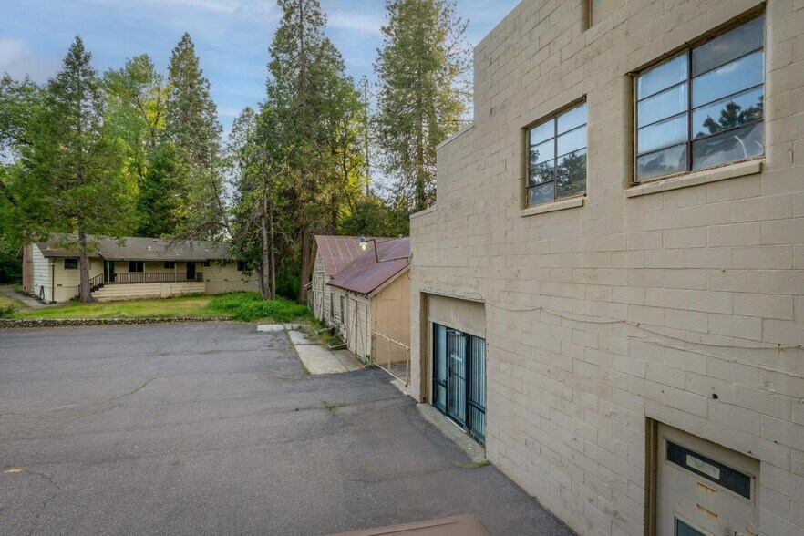 More Photos Of 531 Uren St, Nevada City Flex For Sale
