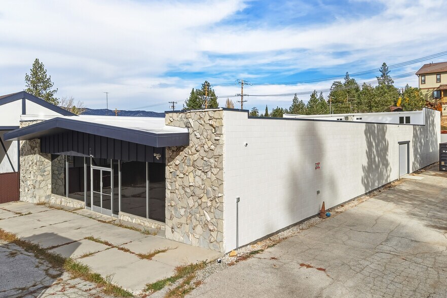 More Photos Of 735 Stocker Rd, Big Bear Lake Storefront Retail Office For Sale