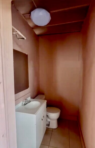 More Photos Of 5500-5532 Pembroke Rd, Hollywood Freestanding For Sale