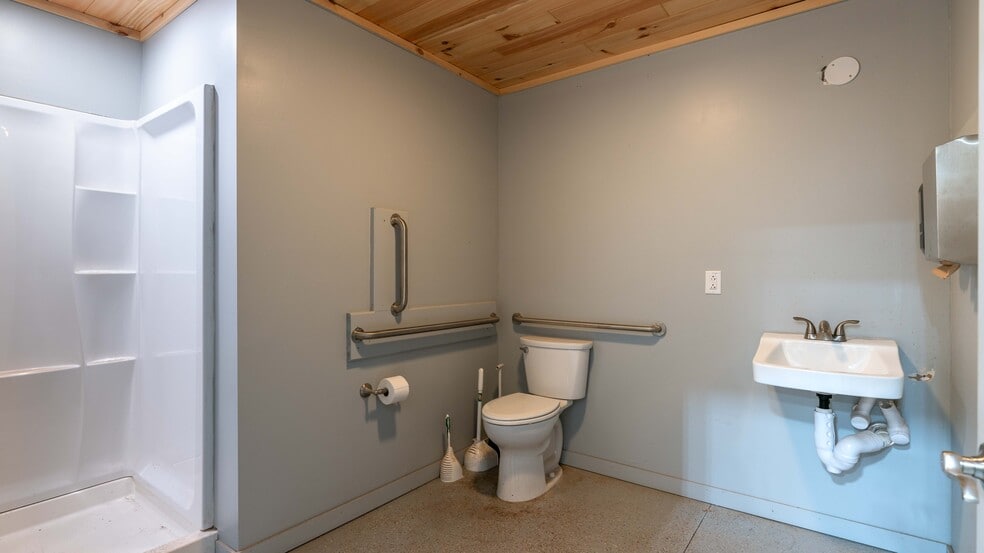 More Photos Of 2860 Union Rd, Cheektowaga Flex For Sale