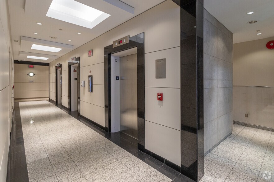 More Photos Of 881-885 Dunsmuir St, Vancouver Office For Lease